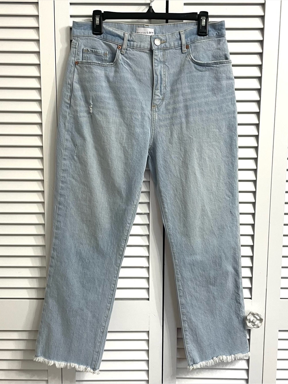 LOFT Women's High Rise Cropped Straight Leg Denim Jeans Raw Hem Light Wash Sz 8